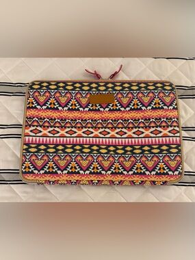 Inateck Aztec Bohemian Laptop Sleeve Cushion 14.5” x 9.5” Full Zip EUC